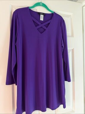 Lee Women's Purple Crisscross V-Neck Tunic